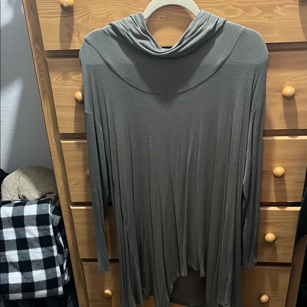 Chic Olive Green Long Sleeve Top